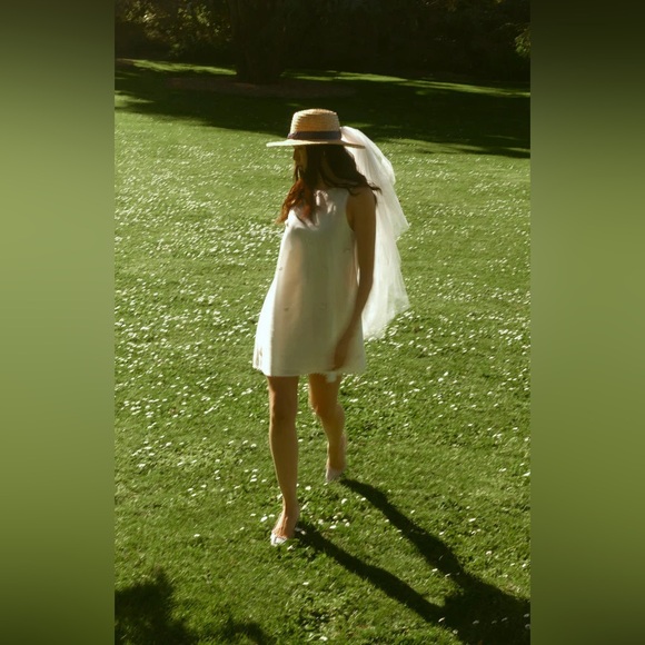 Eddy Mattie Dress in Pearly White - Picture 2 of 10